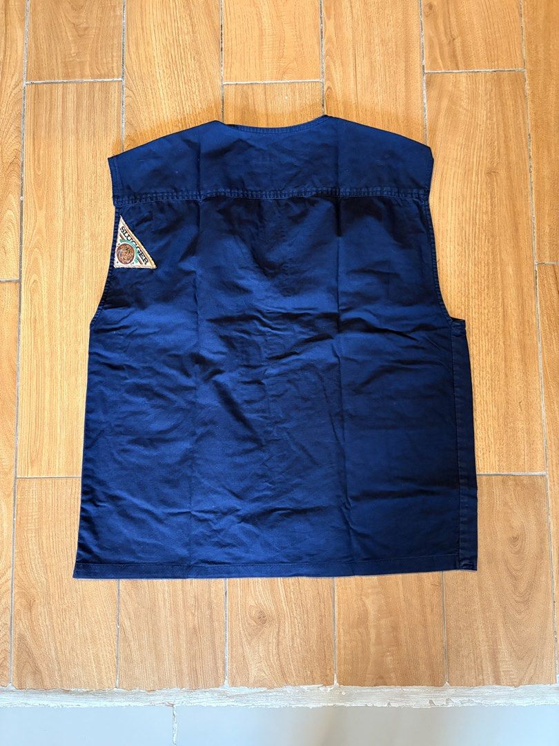 Blue Vest (Category: Vests) located in Mandaluyong City. Submitted by boopiefinds (Listing ID 1467404432, Image 3). Description: Dimes: 26 length x 22.5 width.