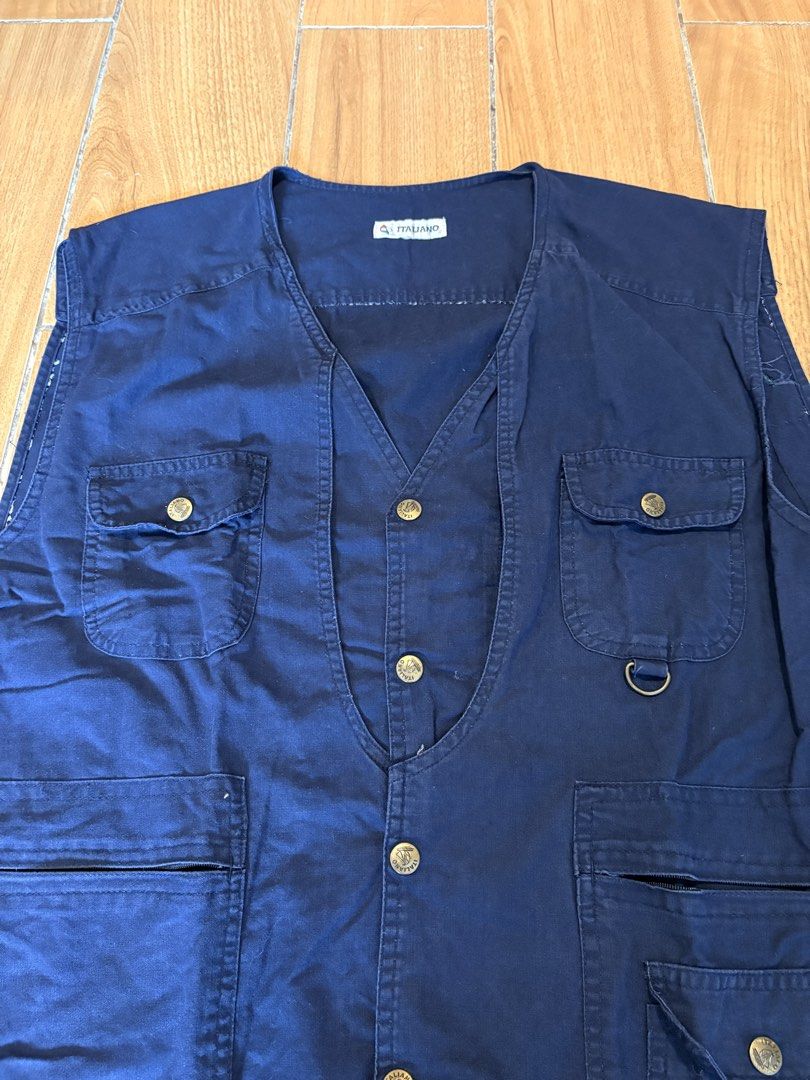 Blue Vest (Category: Vests) located in Mandaluyong City. Submitted by boopiefinds (Listing ID 1467404432, Image 2). Description: Dimes: 26 length x 22.5 width.