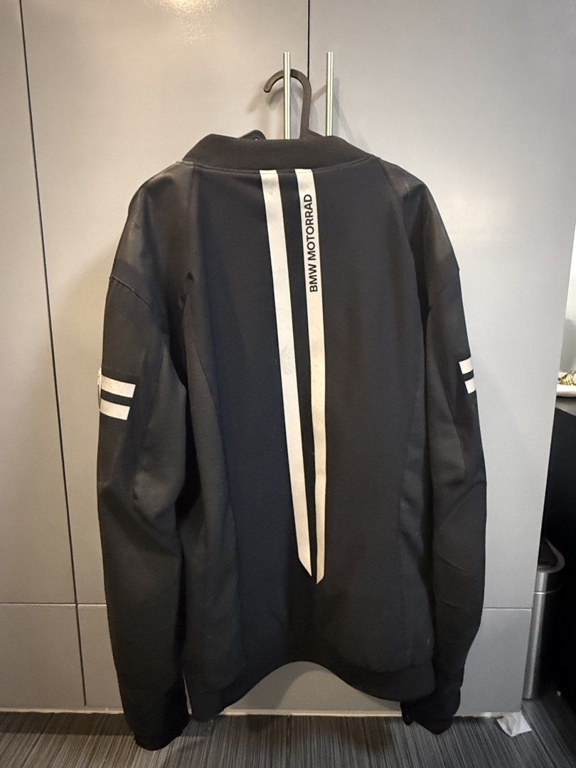 BMW Motorrad SummerXcursion Riding Jacket (Category: Coats, Jackets and Outerwear) located in Quezon City. Submitted by noelc23 (Listing ID 1467500115, Image 2). Description: - Authentic BMW Motorrad SummerXcursion riding jacket - Color: Black | Size: 54 - Mesh inner lining for optimal warm-weather airflow - Iconic BMW logo patch on the sleeve - Stylish dual stripe detailing down the back and arms - Full zip front closure - Ideal condition for th