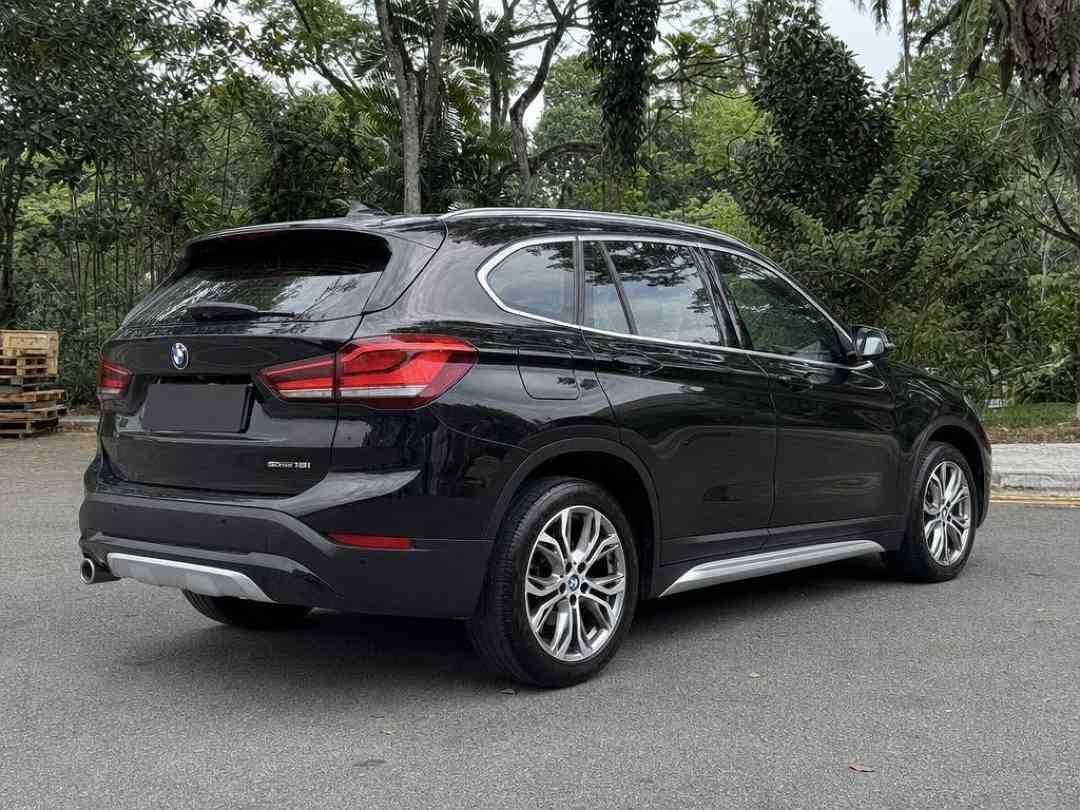 BMW X1 sDrive18i xLine (A) (Category: Used Cars) located in Singapore. Submitted by carousell_certified_partners (Listing ID 1464013830, Image 3). Description: 1 previous owner and very well maintained. A great choice for those looking for a reliable and well-kept car. Young professionals and famillies best of both worlds. Driveaway with our premium preowned multi point checks. Trade in welcome. Flexible and competitive financing options availabl