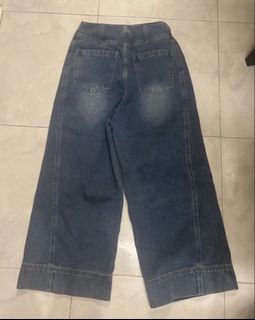 (Category: ) located in . Submitted by sunnyside482 (Listing ID 1467461969, Image 1). Description: .