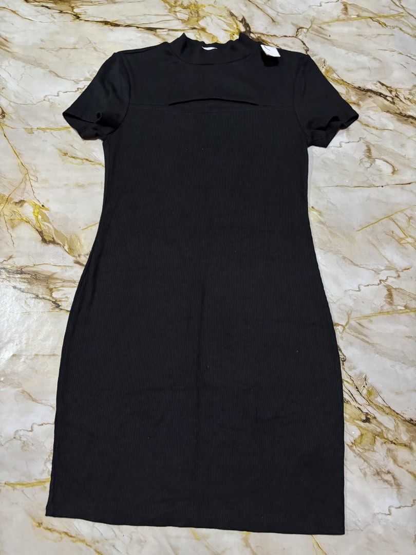Bodycon dress (Category: Dresses) located in Burgos, Ilocos Norte. Submitted by carou11406 (Listing ID 1467475516, Image 2). Description: Size: small-semi large.