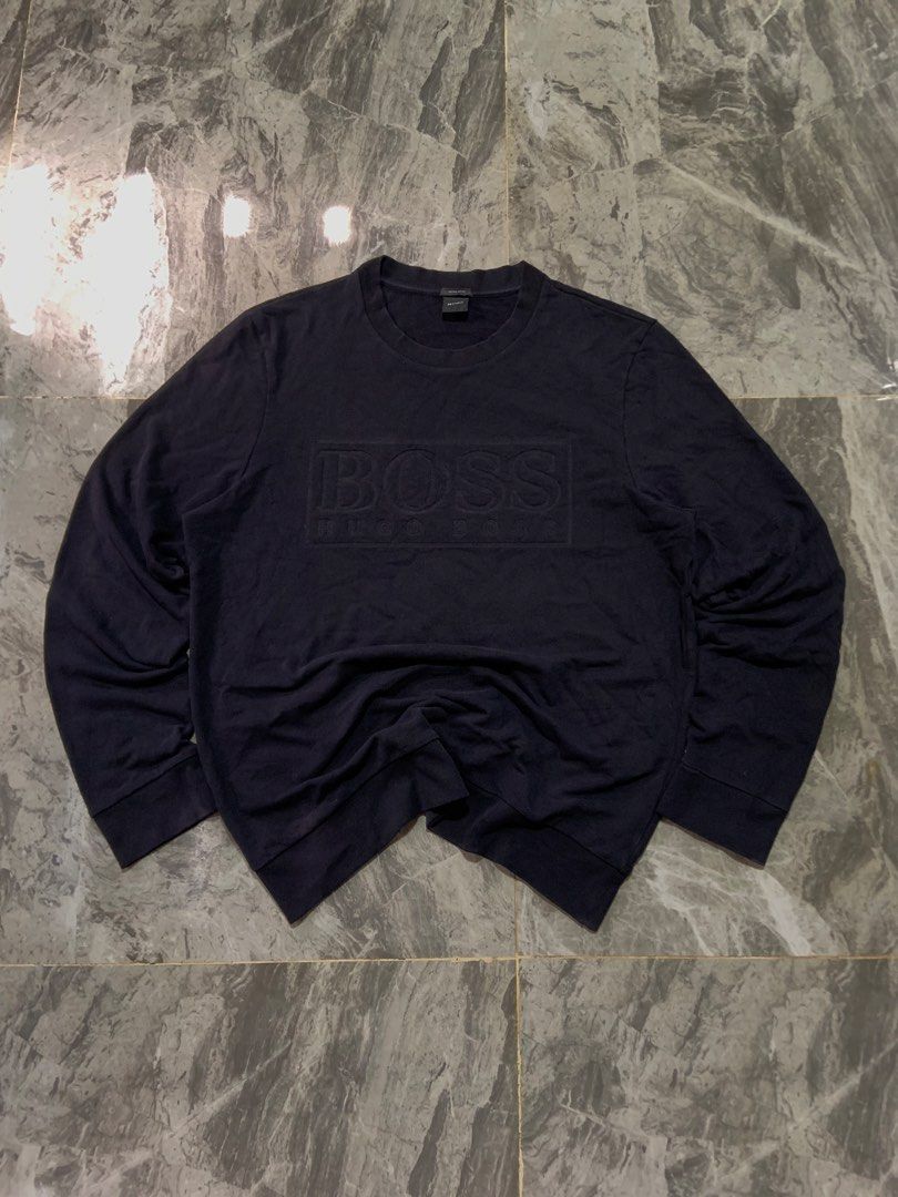 Boss hugo boss pullover (Category: Hoodies) located in Prosperidad. Submitted by basicdept07 (Listing ID 1467365435, Image 1). Description: Boss hugo boss pullover Size Xl 23x29 Cr 9/10 Issue last photo .