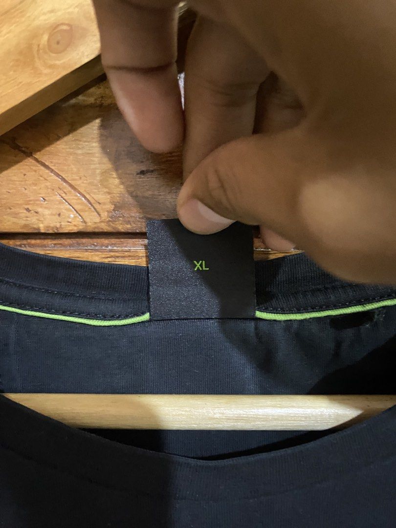 Boss Hugo tee (Category: Tshirts & Polo Shirts ) located in Davao. Submitted by davecutee (Listing ID 1467384589, Image 3). Description: Hugo Boss Excellent Condition Need Wash Size XL on Tag 🏷️ Dimension: W 23 L 29 .