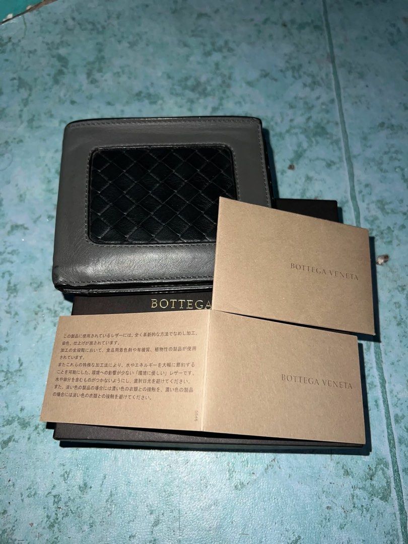Bottega Veneta Wallet (Category: Luxury Bags & Wallets) located in Zamboanga. Submitted by alterramz08 (Listing ID 1467427109, Image 2). Description: Botega Veneta Wallet for men Excellent Condition Price : 6,500 Pesos !!.