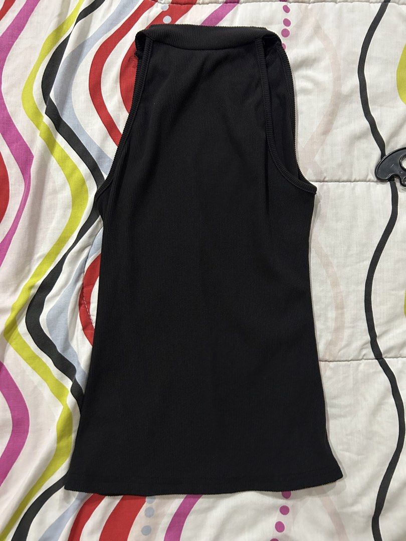 Brandnew Black ribbed top (Category: Others Tops) located in Pasig City. Submitted by chloelovespink (Listing ID 1467363683, Image 1). Description: MOP: GCASH/BPI MOD: GRAB/LALAMOVE/JNT/LBC Message for more information Buyer should shoulder delivery fee.