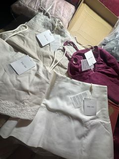 (Category: ) located in . Submitted by xoxoloveclothing (Listing ID 1467388442, Image 1). Description: .