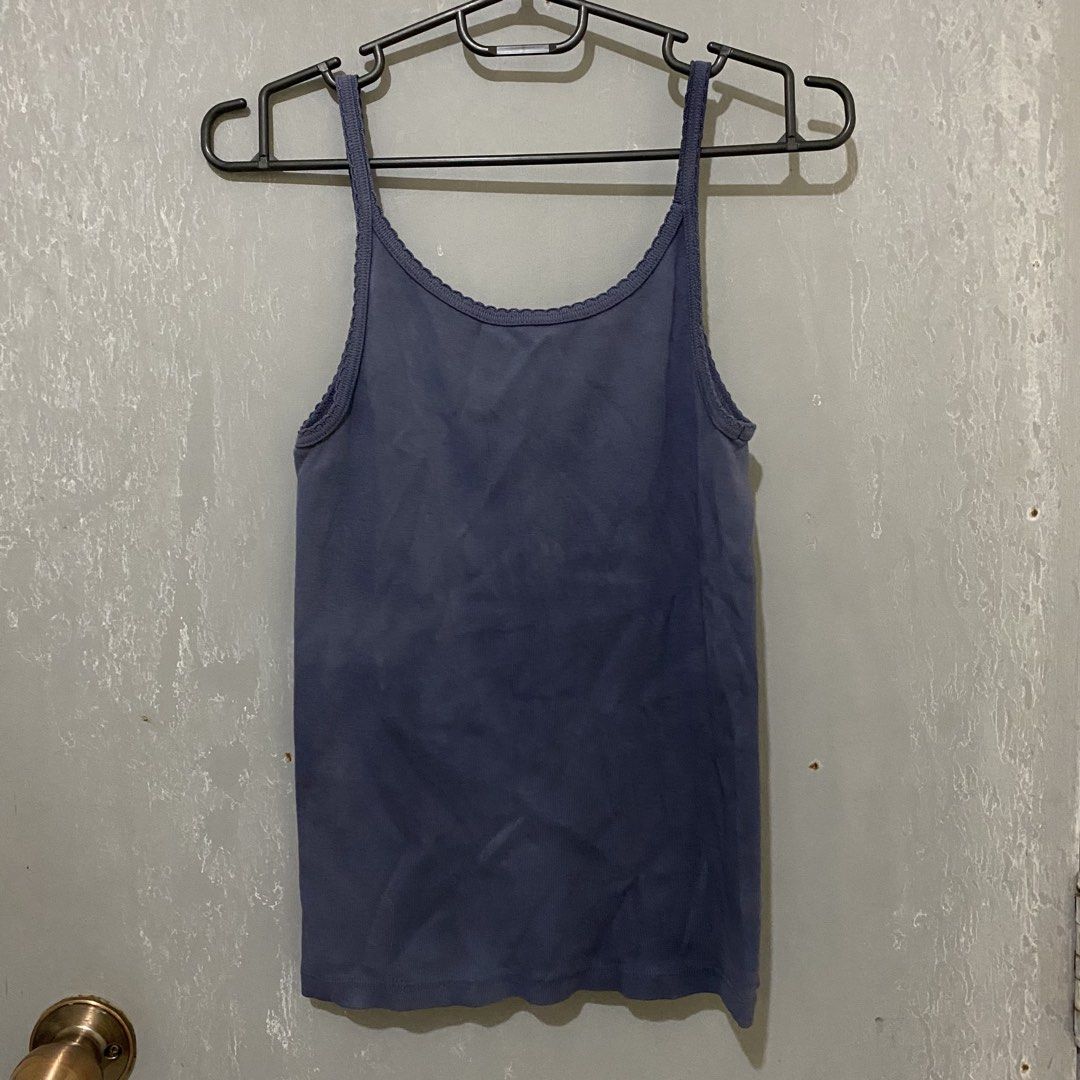 Brandy Melville Vintage Gray Basic Tank Top (Category: Sleeveless) located in Quezon City. Submitted by lovelylittlepreloves (Listing ID 1467405836, Image 3). Description: issue: discoloration .