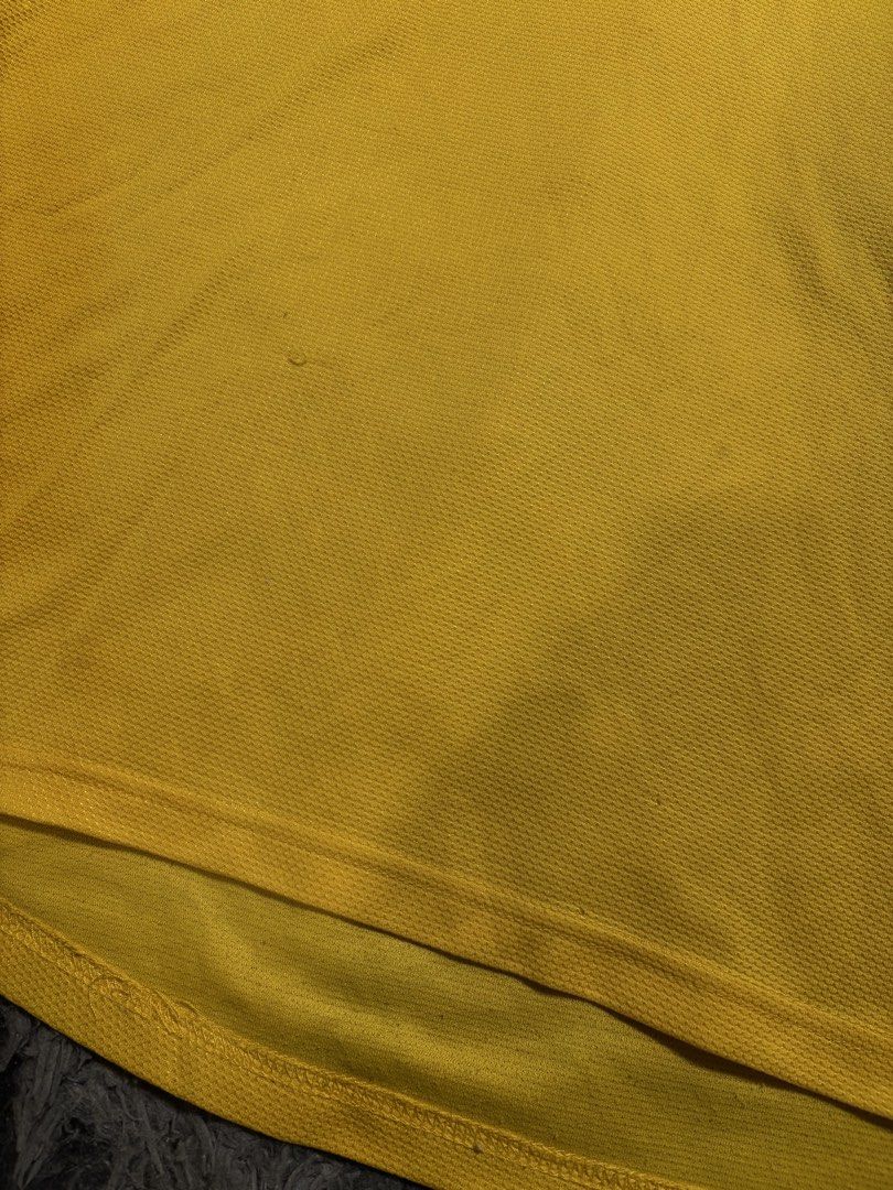 BRAZIL JERSEY TEE (Category: Activewear) located in Manila. Submitted by aeronmaurcio (Listing ID 1467422104, Image 2). Description: BRAZIL JERSEY TEE W- 22 L- 30 SLEEVES- 11.