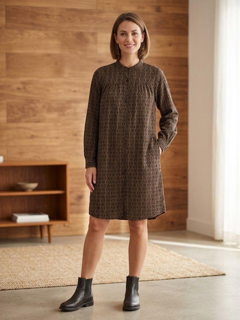 Brown Printed Dress (Category: Dresses) located in Santa Cruz. Submitted by deenem (Listing ID 1467365573, Image 1). Description: Like New😍👌 No flaws👌 Can fit M-L Asian (Measurements laid flat in inches) Bust:22 Armhole:9.5 Lenght: 35.