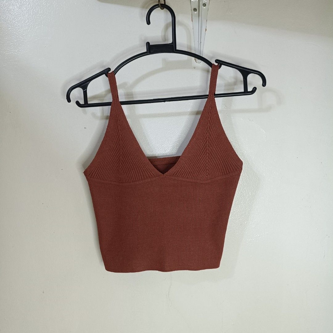 Brown Ribbed Knit V-Neck Cami Crop Top (Category: Sleeveless) located in Santa Maria. Submitted by abclosetph (Listing ID 1467424768, Image 1). Description: medida size! bust: 25-27 length: 14.5 - color may vary due to lighting - manage your expectations, these are preloved items..