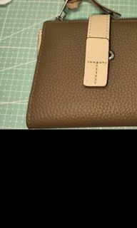 (Category: ) located in . Submitted by closetsale_8 (Listing ID 1467458573, Image 1). Description: .
