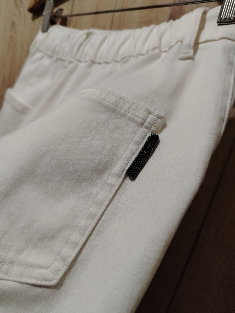 Brunello Cucinelli White Denim Shorts (Category: Shorts) located in Plaridel. Submitted by orfdnix (Listing ID 1467527759, Image 3). Description: *BRUNELLO CUCINELLI Waist: 27-38 Length: 18 almost new Loc: bulacan.