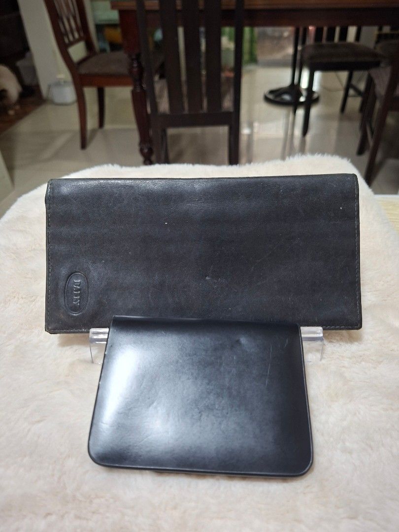 BUNDLE BALLY LONG WALLET & INTERTEK CARD WALLET (Category: Wallets & Card Holders) located in Las Pinas. Submitted by annachiaonair2037 (Listing ID 1467363324, Image 3). Description: BUNDLE BALLY LONG WALLET AND INTERTEK CARD WALLET FROM JAPAN NORMAL SIGN OF USAGE ONLY BOTH GENUINE LEATHER Disclaimer: I am not affiliated with, associated with, or authorized by any of the brands featured posted. Any mention of brand names, trademarks, or logos is 