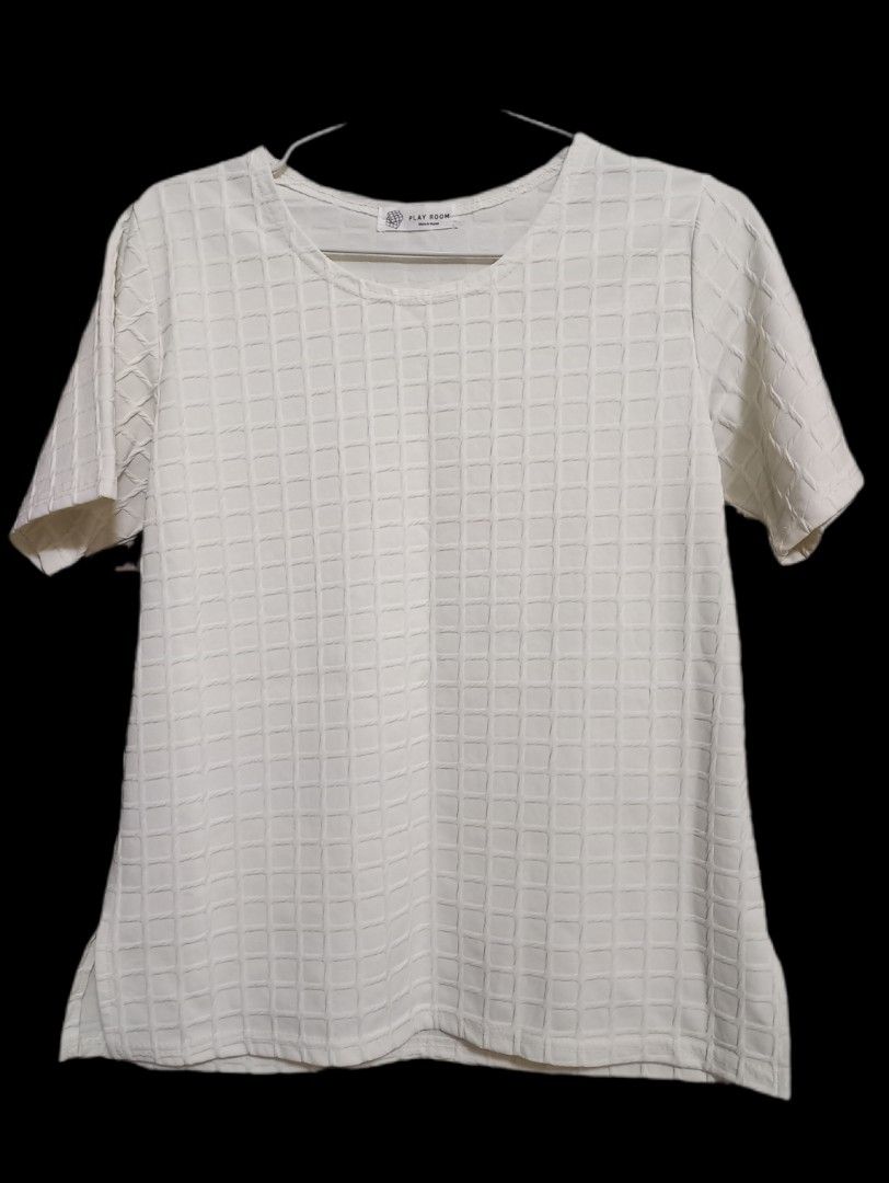 BUNDLE Korean Pattern Top (Category: Blouses) located in General Santos City (Dadiangas). Submitted by silvkimber62755 (Listing ID 1467433908, Image 3). Description: - Bundle of 2 trendy short-sleeve tops - Top 1: Solid white textured tee, made in Korea, round neckline with side slits - Top 2: Black and white geometric pixel pattern with a convenient back zipper closure - Fit: Regular fit, flattering and comfortable - Styling: Super easy to match