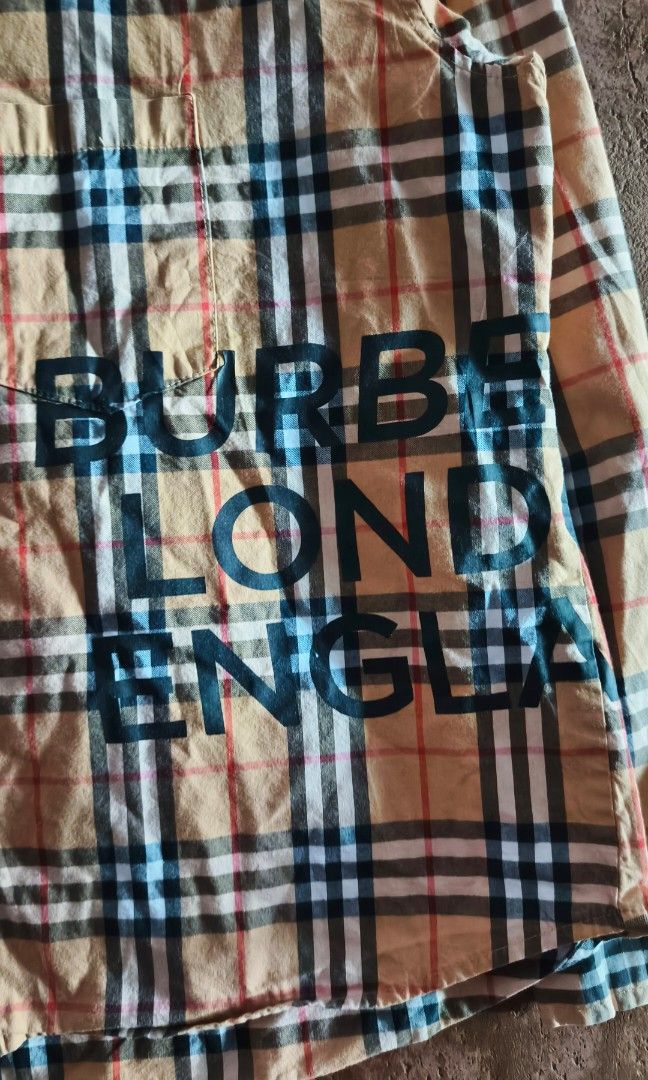 Burberry Bottondown (Category: Luxury Apparel) located in Manila. Submitted by mackussil (Listing ID 1467386176, Image 2). Description: Burberry button down size Medium Dimes 21x25'26 complete tags no issue.