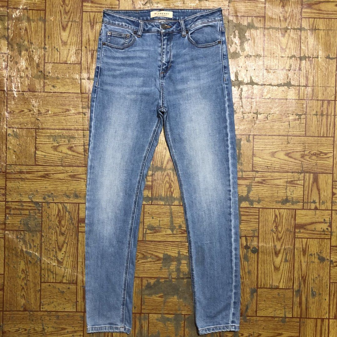 BURBERRY DENIM PANTS (Category: Luxury Apparel) located in Dasmarinas. Submitted by corenyxmessy_3rd_account (Listing ID 1467553095, Image 2). Description: waist - 28 to 30 length - 39.