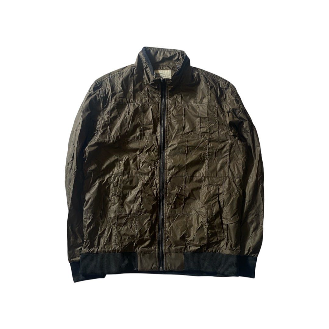 Burberry Olive Zip Up Nylon Bomber Jacket (Category: Coats, Jackets and Outerwear) located in Manila. Submitted by finofindthisart (Listing ID 1467404546, Image 1). Description: Length 26 Width 22 Hem Measured it by inches Issue: broken puller but still working This is a pre-loved/thrifted items and may show minor signs of issue due to its vintage nature. Kindly manage expectations. No refunds or exchanges will be accepted. 📍Pasay City DM for in