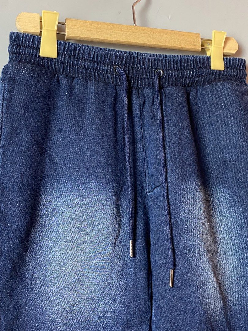 BURBERRY Shorts (Category: Shorts) located in Quezon City. Submitted by loloyz123 (Listing ID 1467433131, Image 2). Description: BURBERRY Short Condition: Very good Color rate: 9.8/10 Color: Navy Blue Size: Medium L: 19 W: 15 inches.