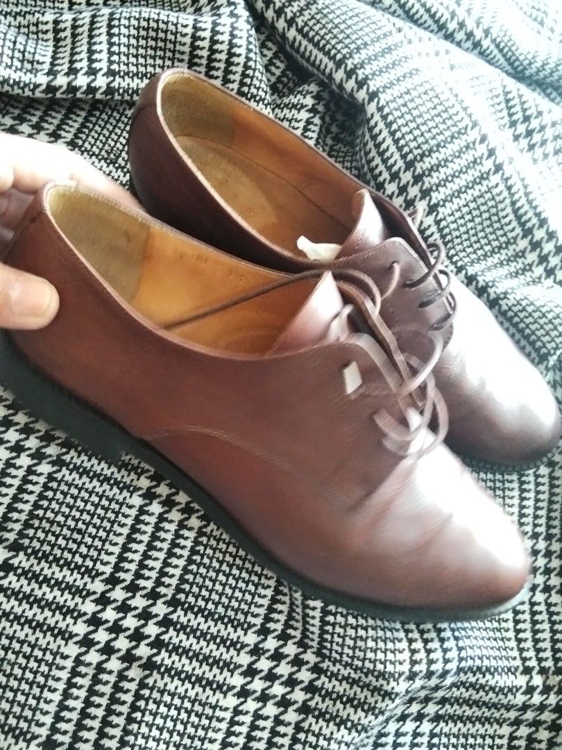 cabetsu leather derby lace up shoe (Category: Loafers) located in Angeles City. Submitted by jnwsurplus (Listing ID 1467389941, Image 1). Description: plsss see pic 24.5 cm.
