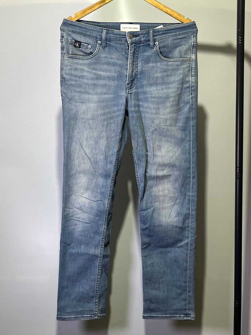 CALVIN KLEIN LIGHT BLUE DENIM JEANS (Category: Jeans) located in Davao. Submitted by nmd.archives (Listing ID 1467539695, Image 2). Description: Size: 32 Length: 39.5 Color rate and condition: 9.7/10 No issue.