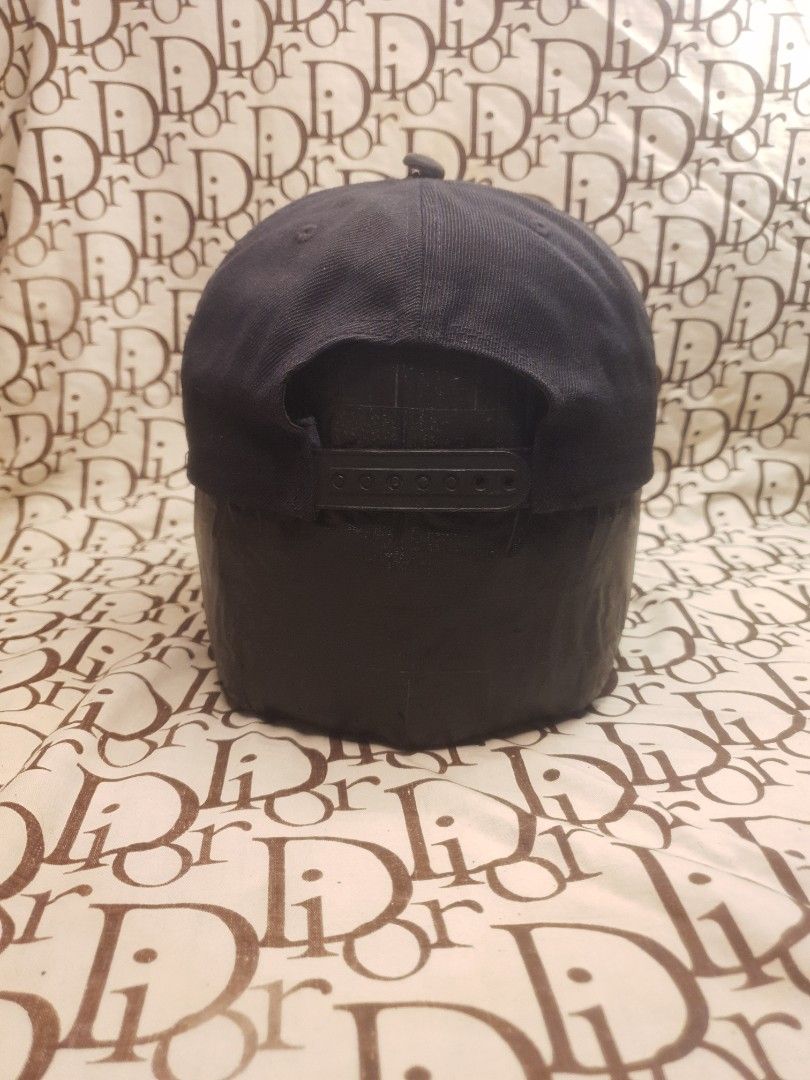 Calvin Klein snapback cap hat (Category: Caps & Hats) located in San Fernando. Submitted by retro.district. (Listing ID 1467516897, Image 3). Description: - Calvin Klein snapback cap - Size: Adjustable - Condition: Fair - issue: top button, male snap.