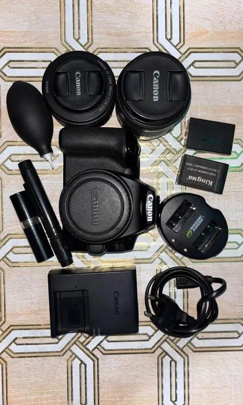 Canon Eos 200D (Category: Cameras) located in Quezon City. Submitted by happymountain.da6b7f (Listing ID 1467411123, Image 1). Description: Complete with no issues at all ready to use.