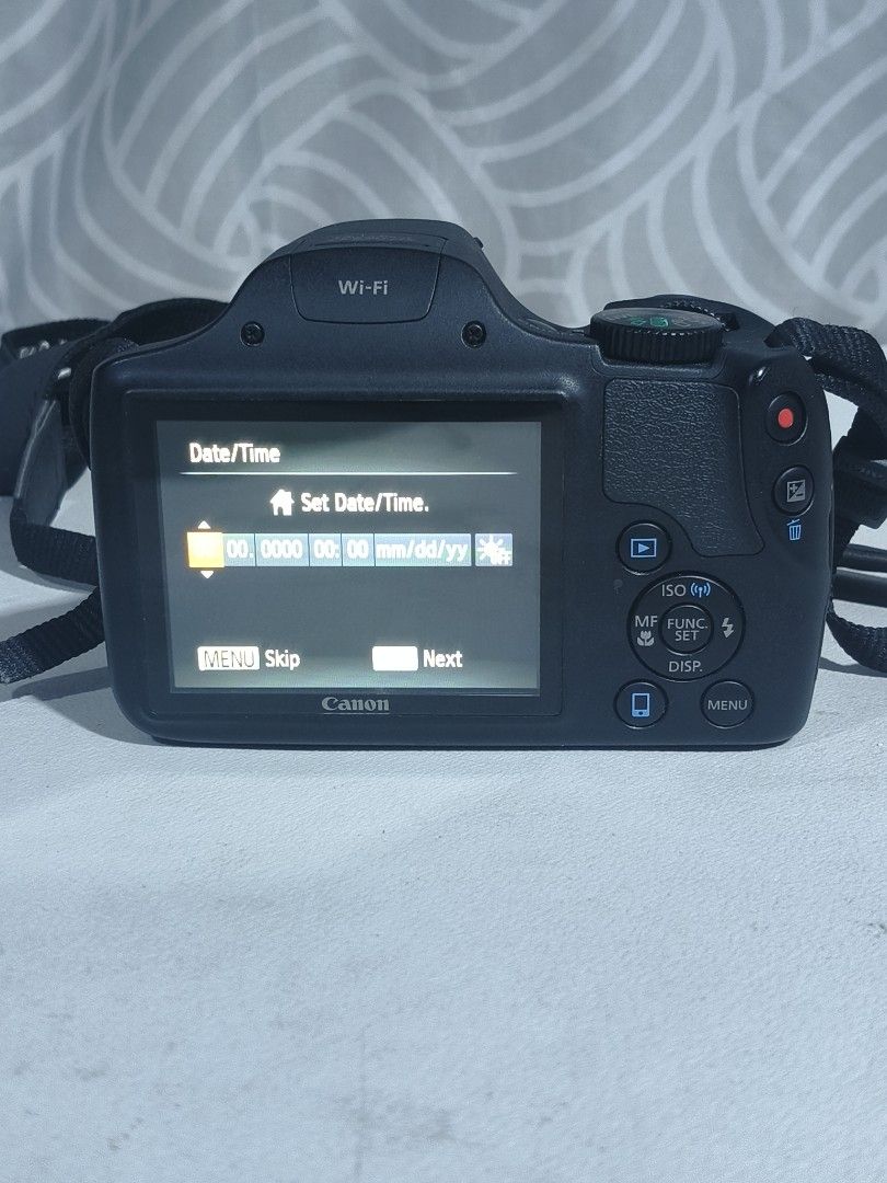 Canon PowerShot SX530 HS Digital Camera (Category: Cameras) located in Quezon City. Submitted by boldearth_27b1b3 (Listing ID 1467582544, Image 2). Description: - Model: Canon PowerShot SX530 HS Digital Camera (Black) - Zoom: Powerful 50x optical zoom, ideal for travel, sports, and wildlife - Connectivity: Built-in Wi-Fi for easy photo sharing - Condition: Fully functional, powers on properly, shows minor surface wear from normal handling - Inclu