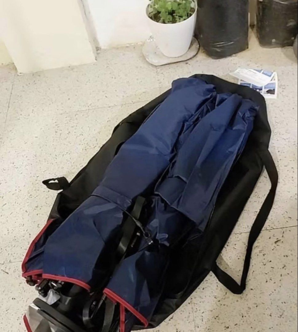 Car Umbrella (Universal Size) (Category: Announcements) located in Aguilar. Submitted by _lovedbyligaya (Listing ID 1467477656, Image 3). Description: Car Umbrella Universal size Di nagagamit 3K on orange app.