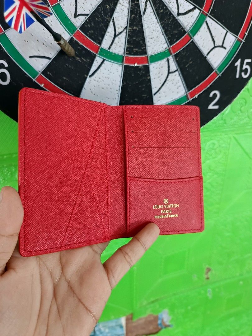 card wallet (Category: Luxury Bags & Wallets) located in Ozamiz City. Submitted by kapesteba112457 (Listing ID 1467469001, Image 2). Description: card wallet for only 900 selected preloved flawless pasok pang regalo ...