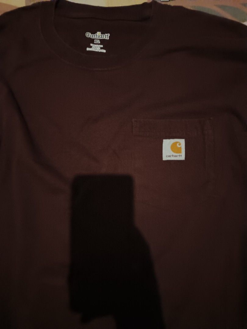 Carhartt pocket tee (Category: Activewear) located in Odiongan. Submitted by thriftngo26 (Listing ID 1467488208, Image 2). Description: This is a Carhartt Men's K87 Loose Fit Heavyweight Short-Sleeve Pocket T-Shirt in the Port (burgundy/maroon) colorway.