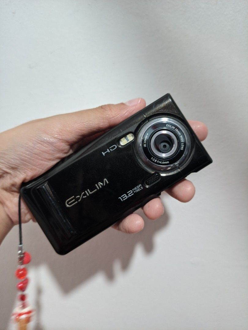 CASIO EXILIM CA006 FLIP PHONE DIGICAM DIGITAL CAMERA (Category: Cameras) located in Santa Rosa. Submitted by wynteokki (Listing ID 1467502532, Image 2). Description: wts lfb digicam ph Casio CA006 Flip phone/digicam ₱2,300 🌸 specs 🍒 - 13.2 Megapixel with LED Flash - can handle up to 32 gb micro SD Card - can take photos and videos - can be flipped over to turn into a digicam - 7/10 body cosmetics (just some light marks and scratches) ‼️ issues 