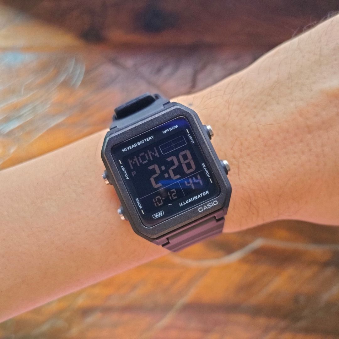 CASIO W-221H-1BV (Category: Men's Watches) located in Makati City. Submitted by Xerberus (Listing ID 1467492854, Image 2). Description: Slip on a simple, yet practical digital watch with a boldly angular design. With large LCD for outstanding visibility, LED backlight for an easy read, and a 10-year battery that keeps you going for years, this watch is also packed with handy functions like world time, stopwatch, alarm, timer, full-auto calendar, 