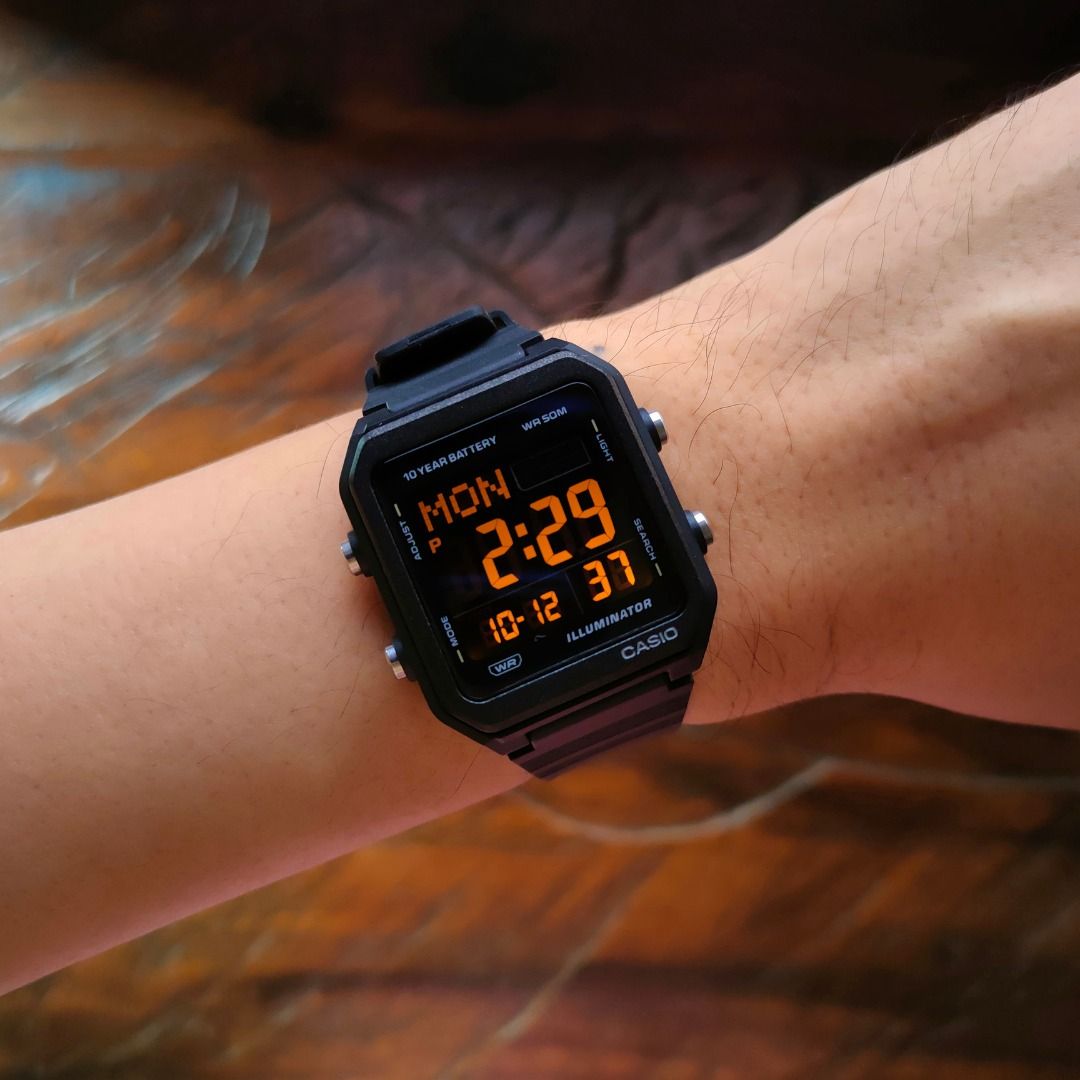 CASIO W-221H-1BV (Category: Men's Watches) located in Makati City. Submitted by Xerberus (Listing ID 1467492854, Image 3). Description: Slip on a simple, yet practical digital watch with a boldly angular design. With large LCD for outstanding visibility, LED backlight for an easy read, and a 10-year battery that keeps you going for years, this watch is also packed with handy functions like world time, stopwatch, alarm, timer, full-auto calendar, 