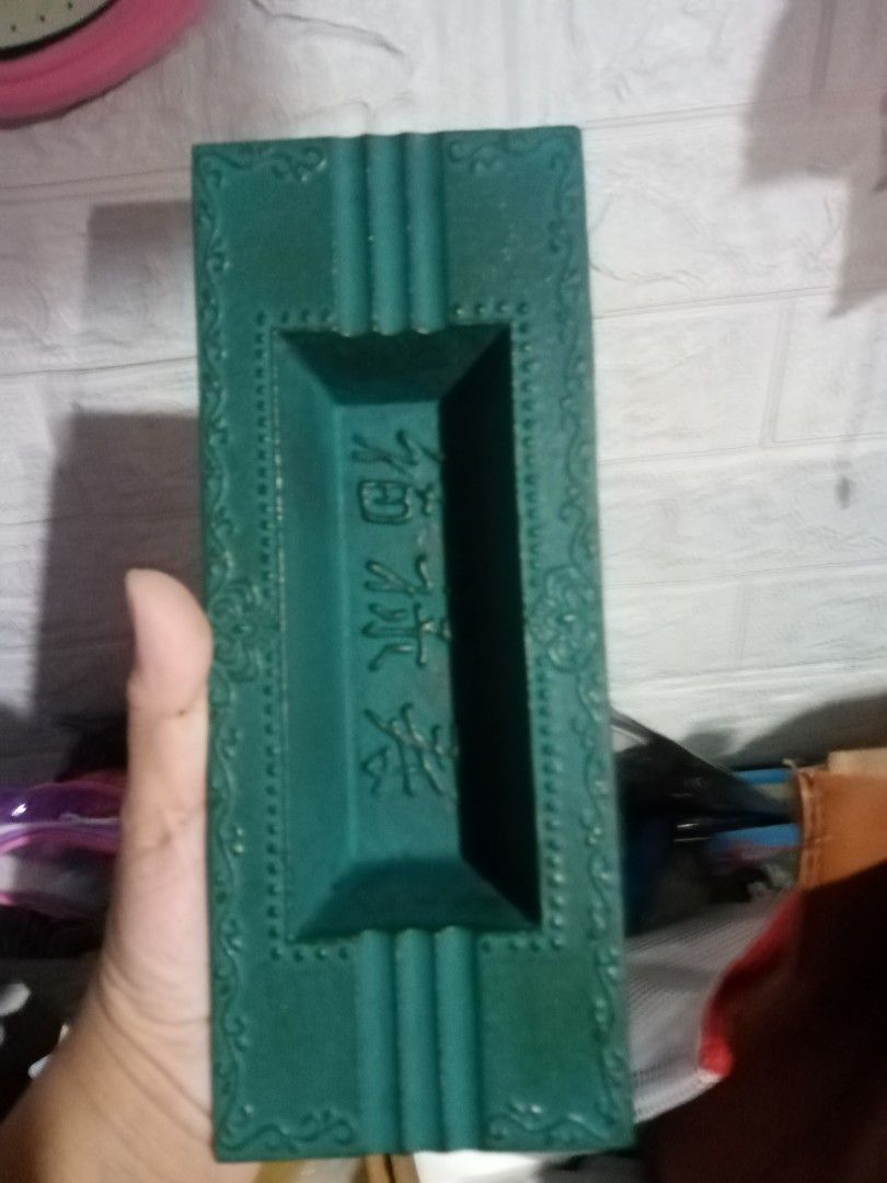 Cast iron ashtray (Category: Home Improvement Tools & Accessories) located in Caloocan City. Submitted by 4kidsstore (Listing ID 1467375272, Image 1). Description: .