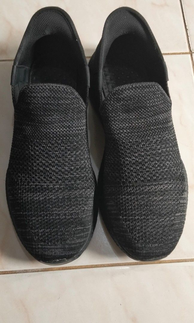 CASUAL SLIP ON SHOES (Category: Casual Shoes) located in Angeles City. Submitted by johnvincelim80 (Listing ID 1467391223, Image 1). Description: FOR SALE ANTI SLIP GRIP OUTSOLE AND SOFT MIDSOLE BRAND: UNKNOWN SIZE: 10 MADE: CHINA MEET UP OR PICK UP ALONG ANGELES CITY RESPECT MY AD. THANK YOU..
