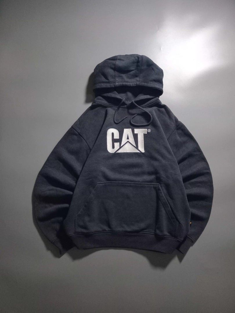 catterpillar heavy hoodie (Category: Hoodies) located in San Isidro. Submitted by lagloots (Listing ID 1467379461, Image 1). Description: catterpillar hoodie makapal tela & heavyweigth embossed logo fits boxy large 📌model's reference: 5'7, 45kg DIMES (IN INCHES) LENGTH: 26 / WIDTH: 25 CONDITION: 9/10 [] COLOR RATE: 9/10 ISSUE: faded drawstrings, minimal lints, stains (di halata masyado).