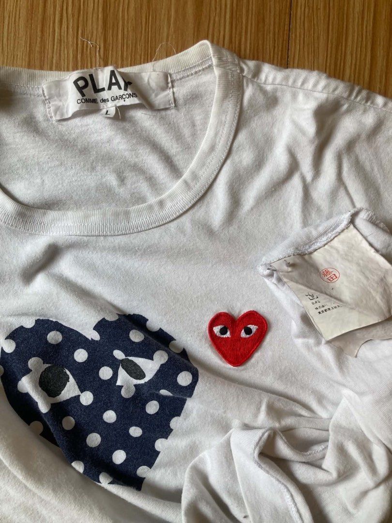 CDG (Category: Activewear) located in Lucena. Submitted by zhildaze (Listing ID 1467416256, Image 3). Description: COMME DES GARCONS CDG PLAY DOUBLE HEART POLKA DOT TEE LARGE EXCELLENT .