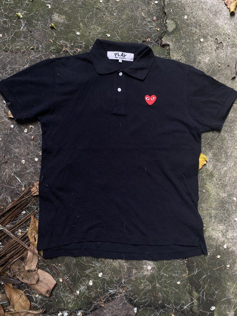 CDG Play (Category: Tshirts & Polo Shirts ) located in Bacolod City. Submitted by lass_kiss30 (Listing ID 1467411114, Image 1). Description: Width - 20.5 Length - 26 (Back 28).