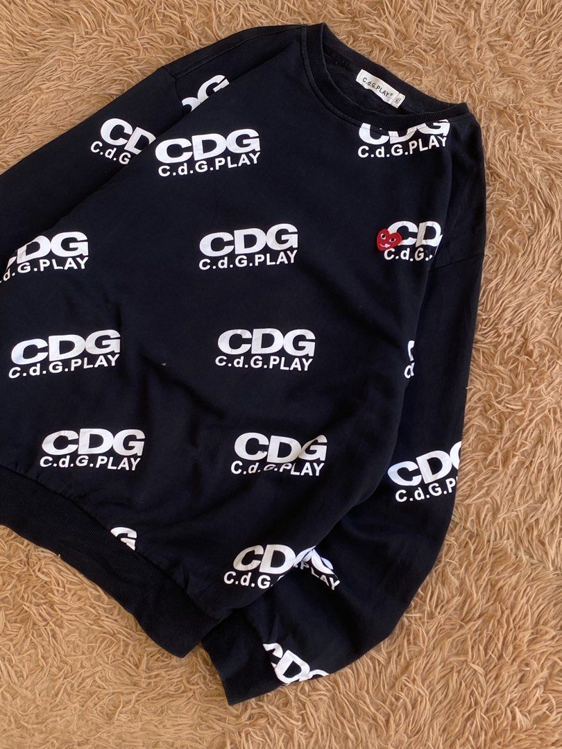Cdg play all over print (Category: Coats, Jackets and Outerwear) located in Mangaldan. Submitted by raversantos (Listing ID 1467541936, Image 3). Description: W-23 L-27 No issue Excellent condition Color rate 10/10.