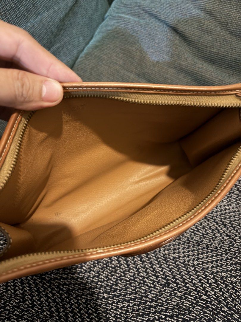 *Celine Clutch Bag with Certificate* (Category: Luxury Bags & Wallets) located in Mandaluyong City. Submitted by localbudol (Listing ID 1467402842, Image 3). Description: .