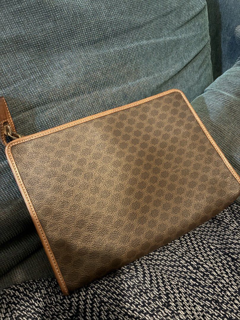 *Celine Clutch Bag with Certificate* (Category: Luxury Bags & Wallets) located in Mandaluyong City. Submitted by localbudol (Listing ID 1467402842, Image 2). Description: .