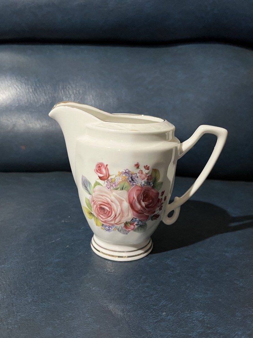 Ceramic Creamer/ Milk jug (Category: Coffee & Tea Tableware) located in Lucena. Submitted by aisanolshop (Listing ID 1467386240, Image 1). Description: .