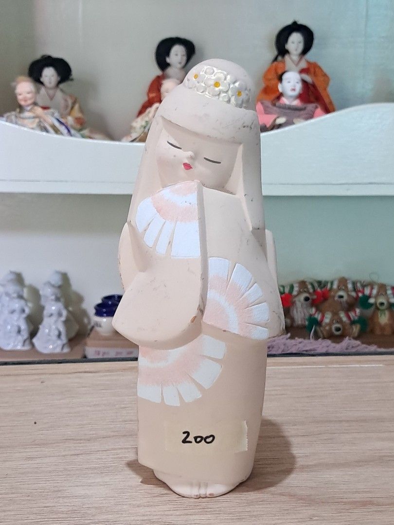 Ceramic doll (Category: Vintage Collectibles) located in Cavite. Submitted by secretjapansurplus (Listing ID 1467413422, Image 3). Description: .