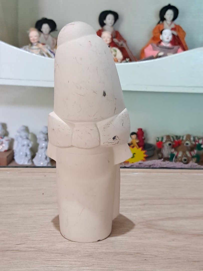 Ceramic doll (Category: Vintage Collectibles) located in Cavite. Submitted by secretjapansurplus (Listing ID 1467413422, Image 2). Description: .