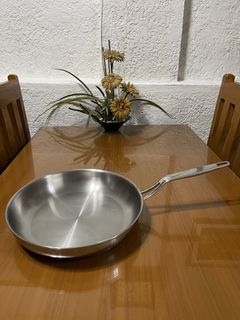 (Category: ) located in . Submitted by doublelkitchenware (Listing ID 1467466209, Image 1). Description: .