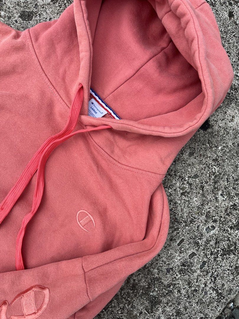 Champion Hoodie (Category: Hoodies) located in San Jose. Submitted by keinzthriftt (Listing ID 1467458597, Image 3). Description: Champion Hoodie Dimes:25x26 Color Rate:9/10.