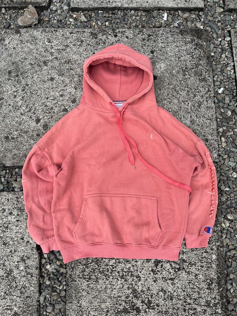 Champion Hoodie (Category: Hoodies) located in San Jose. Submitted by keinzthriftt (Listing ID 1467458597, Image 1). Description: Champion Hoodie Dimes:25x26 Color Rate:9/10.
