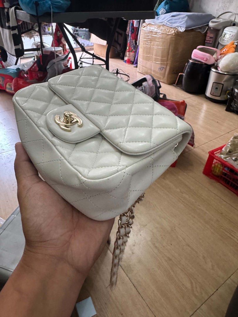 Chanel (Category: Luxury Bags & Wallets) located in Manila. Submitted by elma0013 (Listing ID 1467379336, Image 3). Description: .