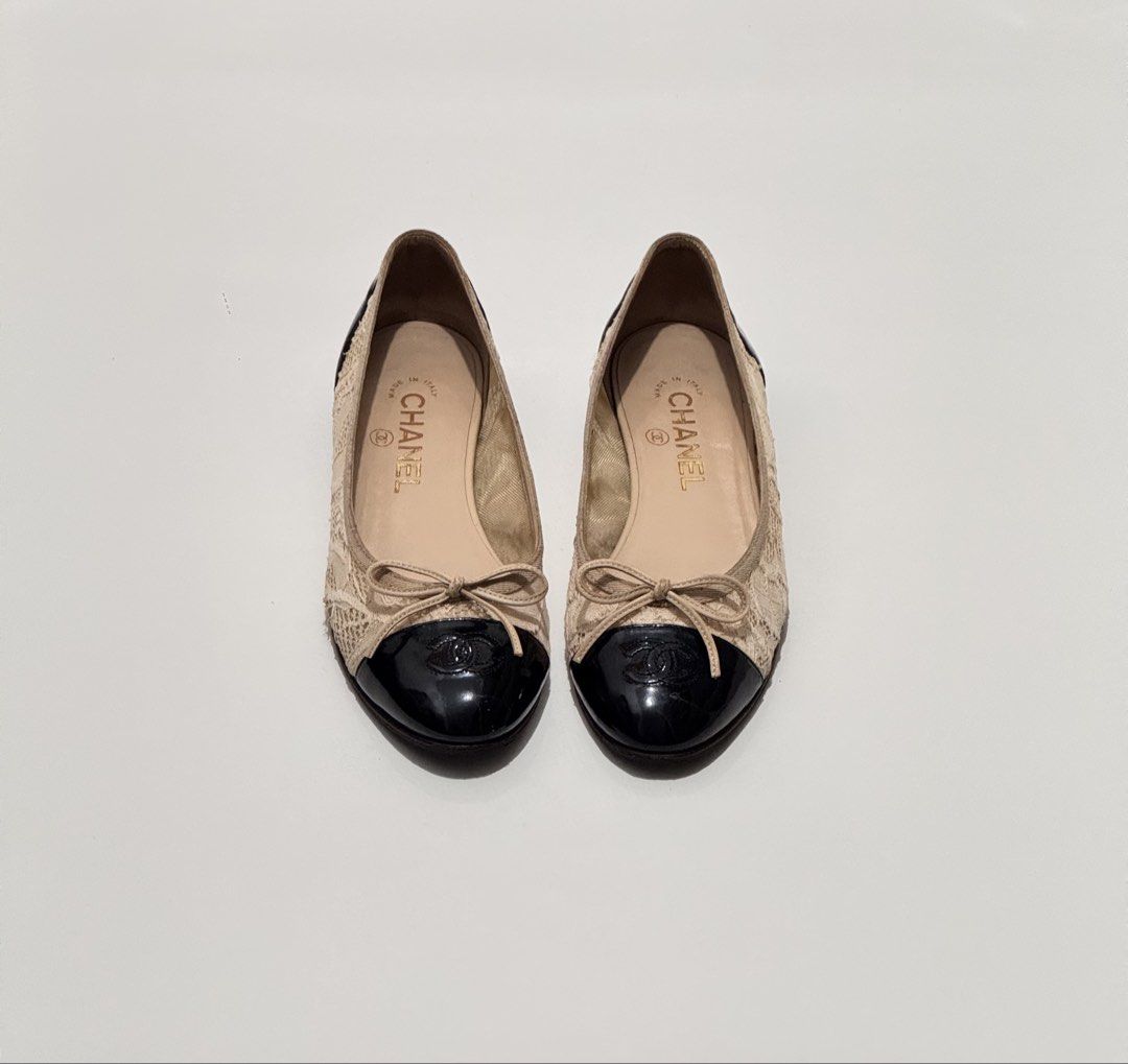 Chanel (Category: Flats & Sandals) located in Quezon City. Submitted by byuklph (Listing ID 1467552299, Image 3). Description: Auth💯size38 Excellent condition Minimal signs of used No inclusion .